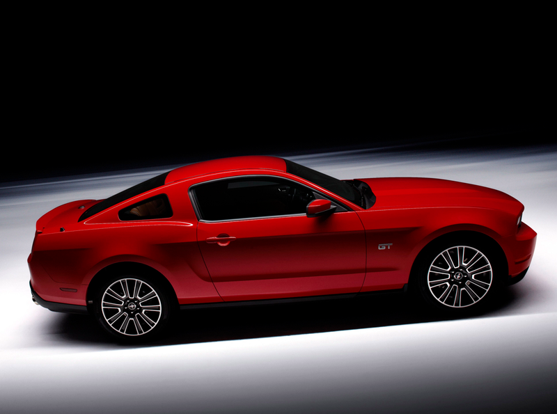 Illustration for article titled 2010 Ford Mustang GT First Video